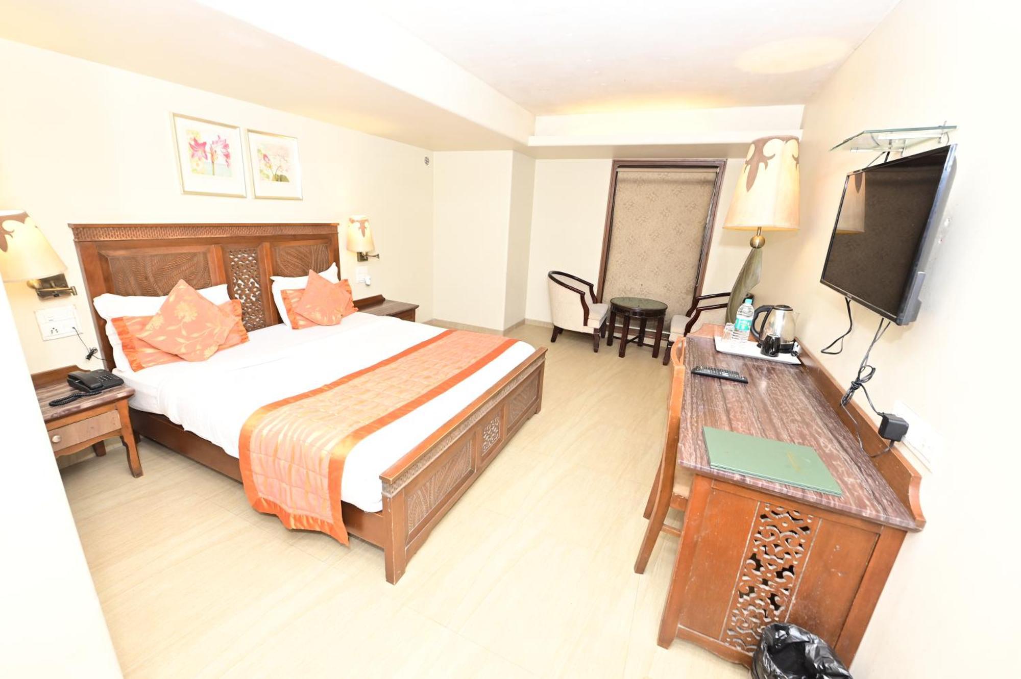 מומביי Hotel Sai Inn מראה חיצוני תמונה