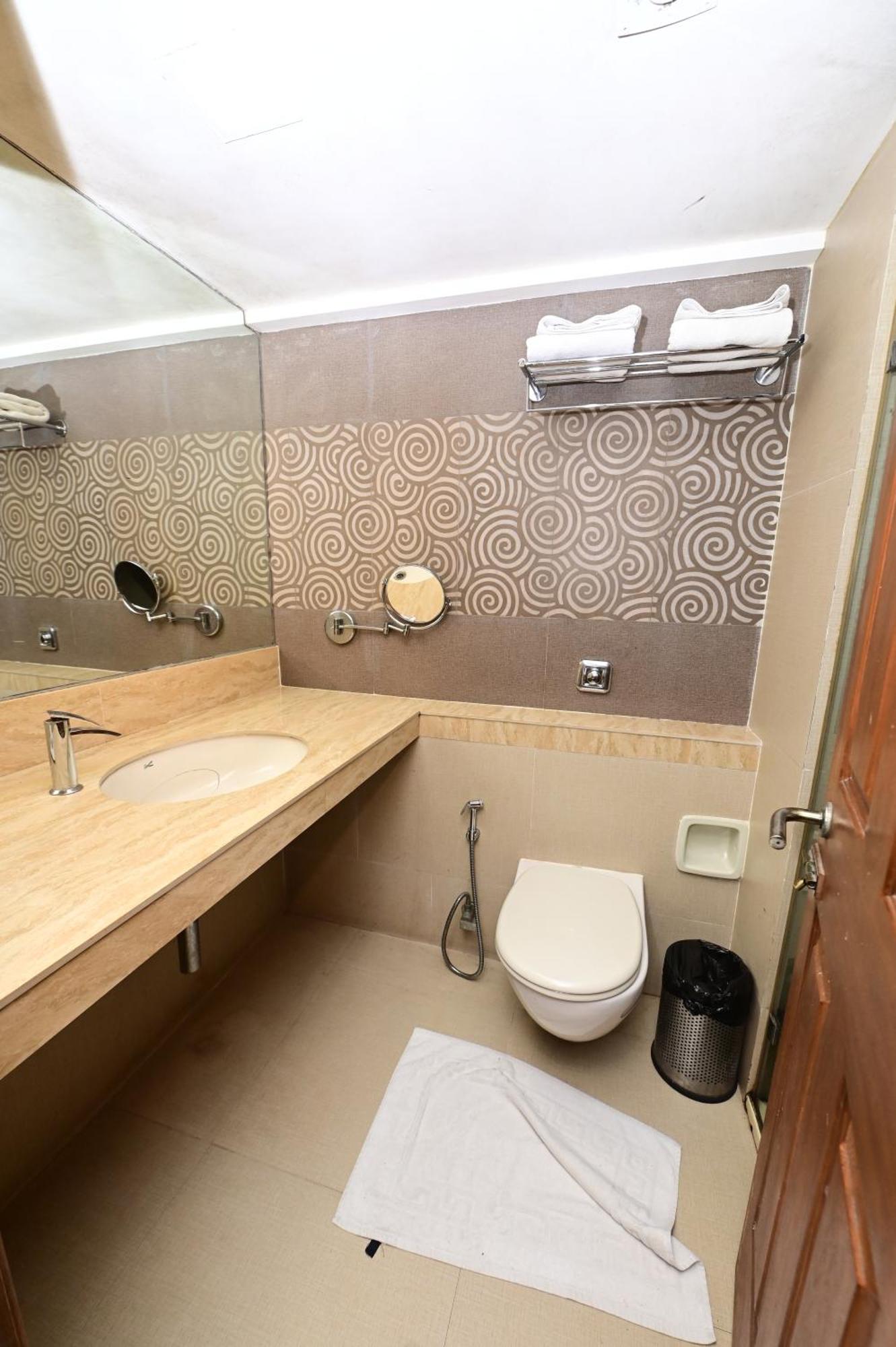 מומביי Hotel Sai Inn מראה חיצוני תמונה