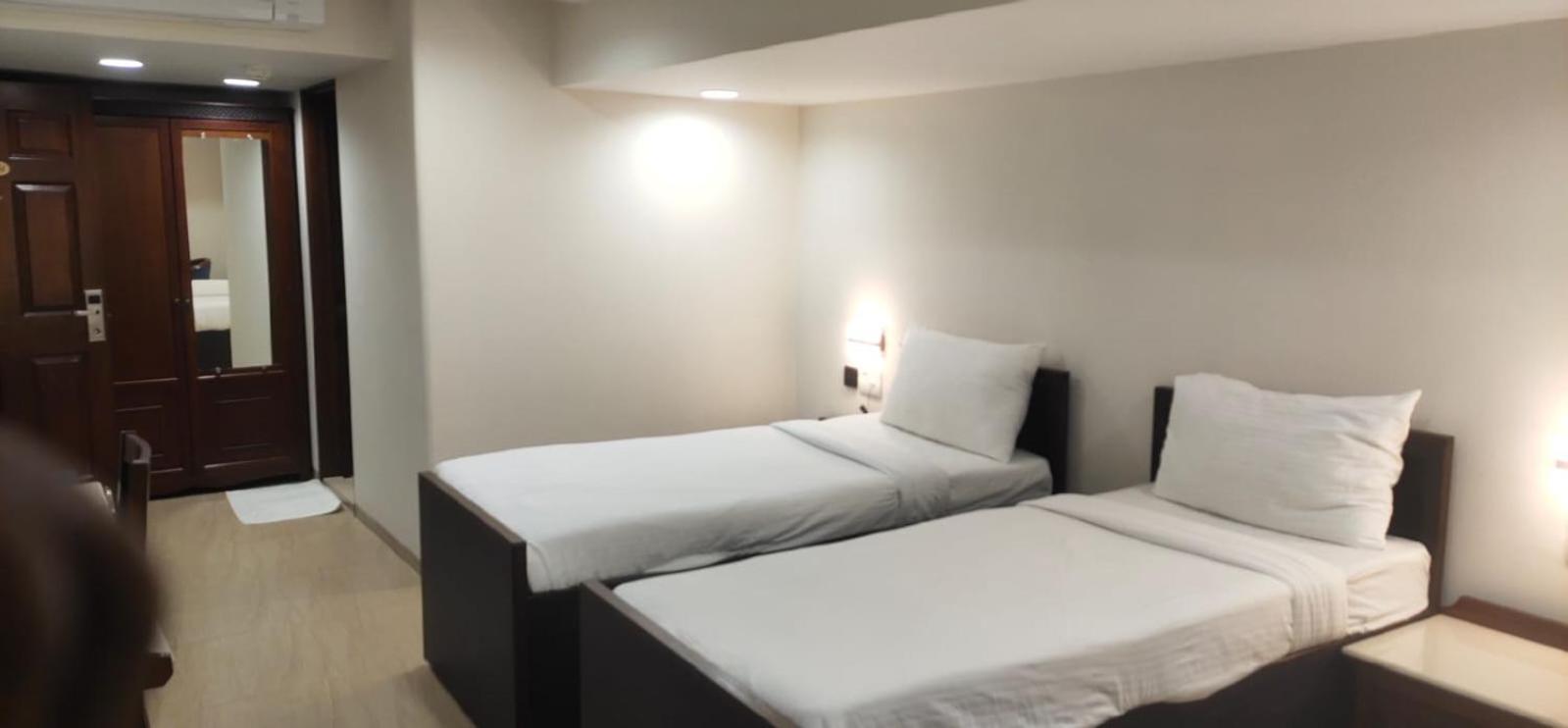 מומביי Hotel Sai Inn מראה חיצוני תמונה